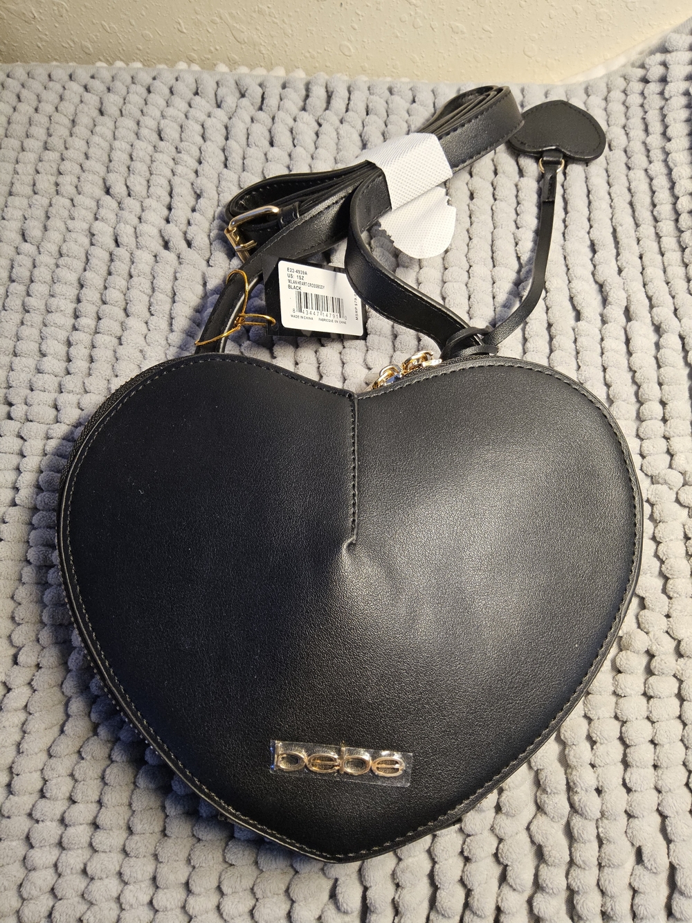 NWT bebe Black Heart Crossbody Bag - Picture 13 of 15